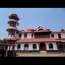 Eine ungewöhnlich farbige Moschee